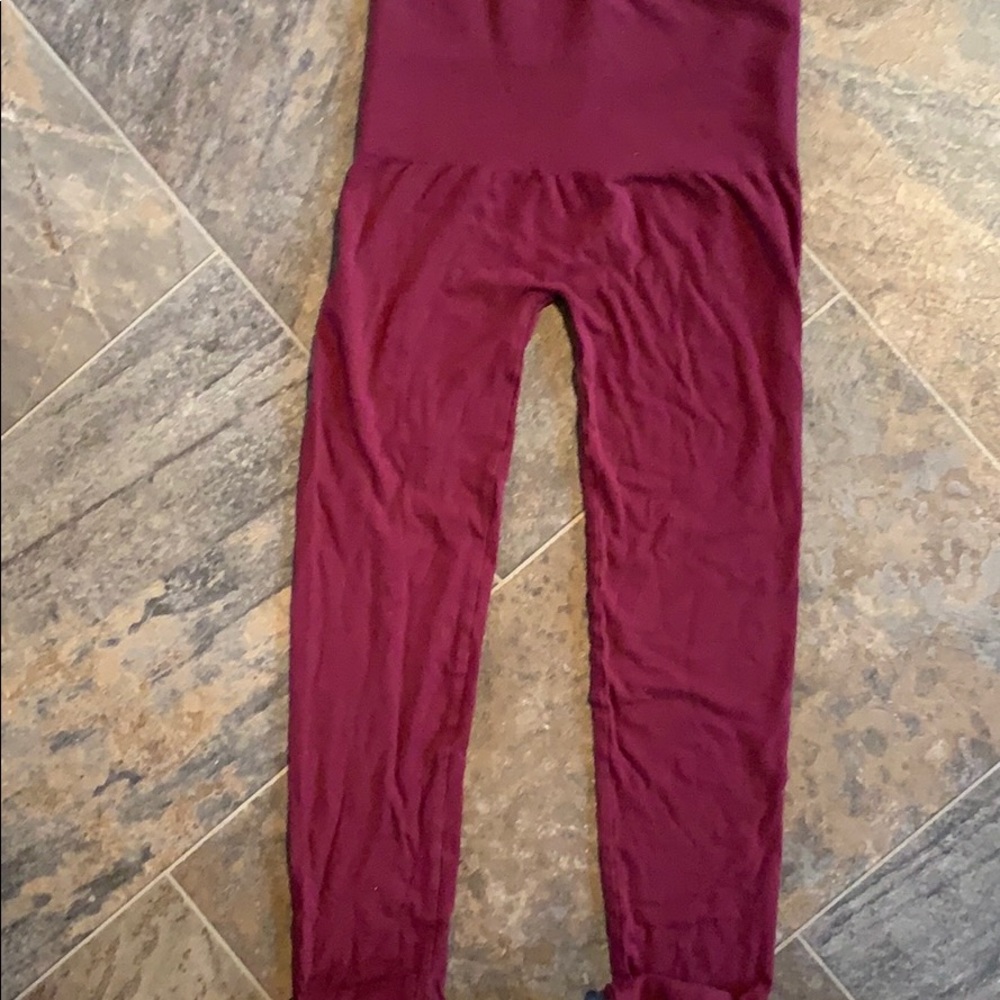 Burgundy soft stretchy leggings